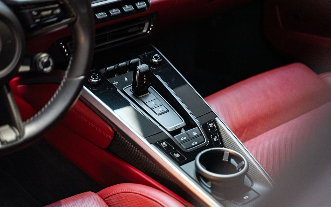PORSCHE 911 TURBO S - image 19