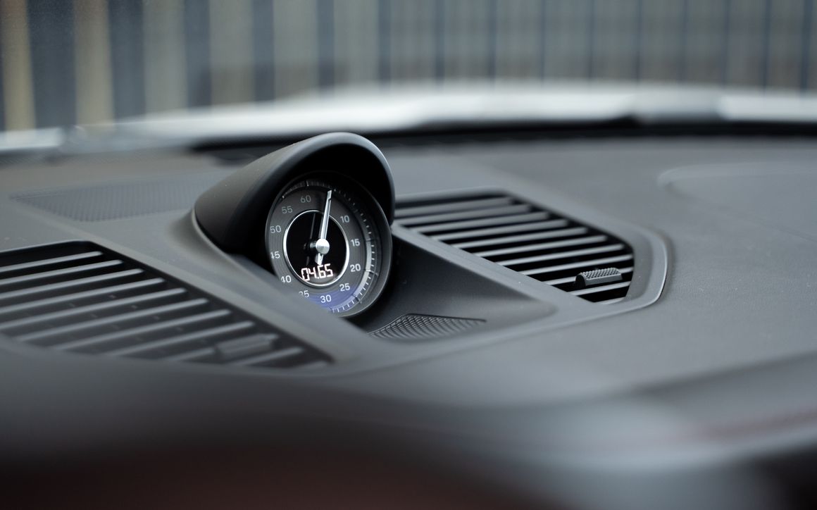 PORSCHE 911 TURBO S - image 24