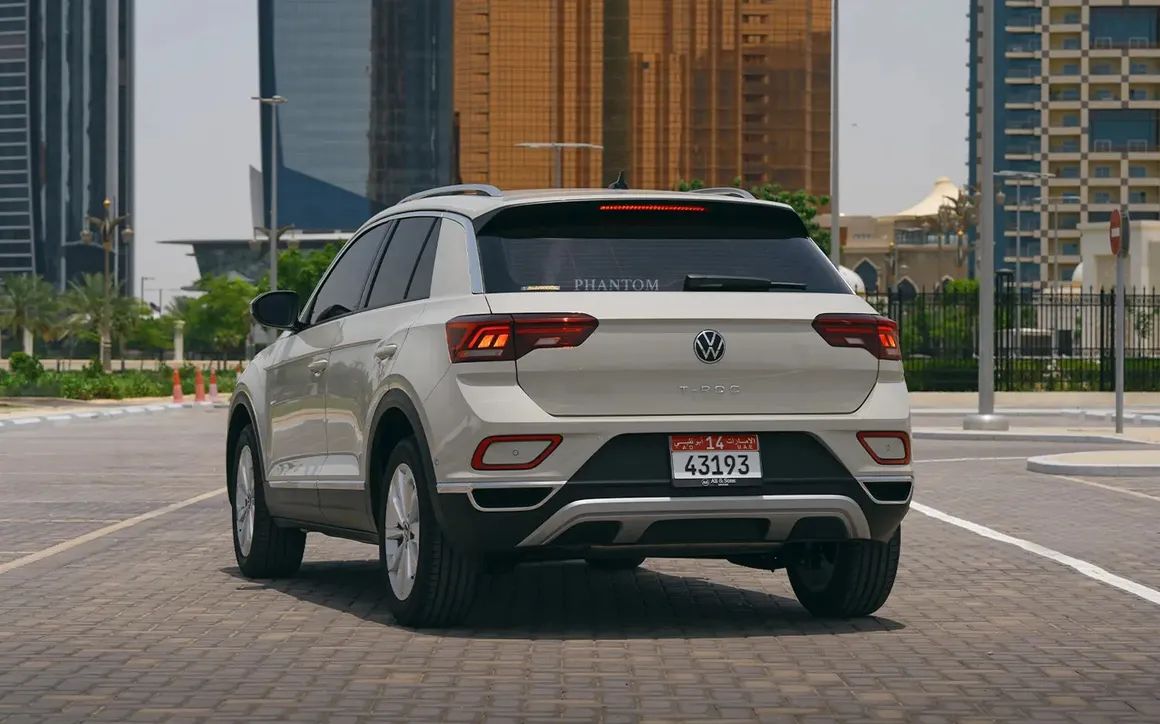 VOLKSWAGEN t-roc - image 4