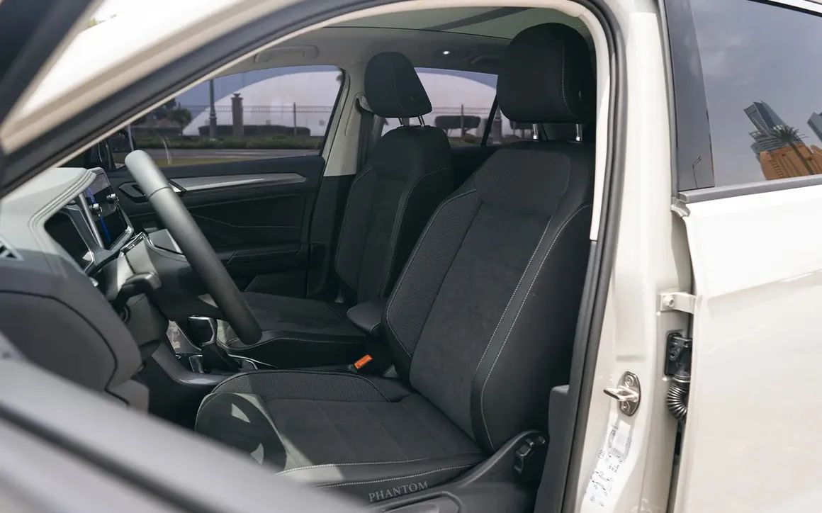 VOLKSWAGEN t-roc - image 9