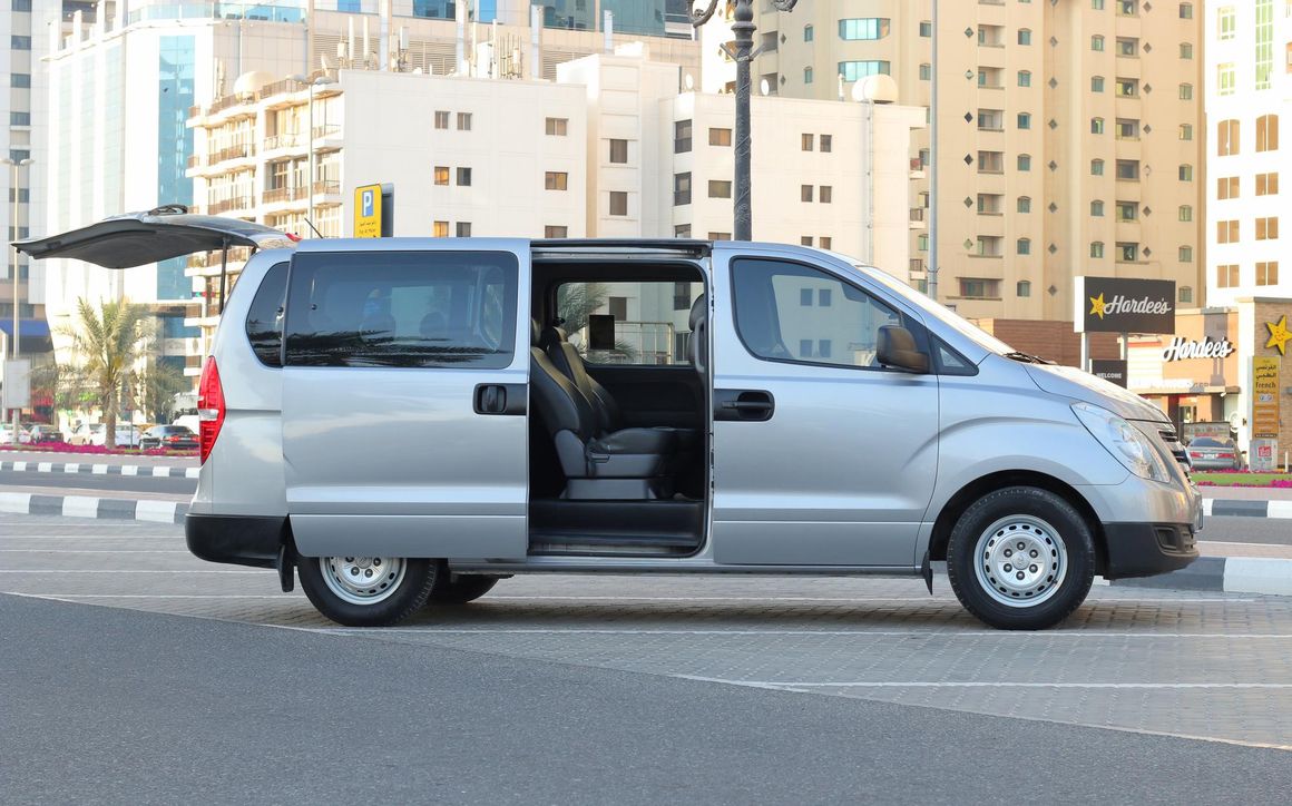 HYUNDAI H1 - image 2