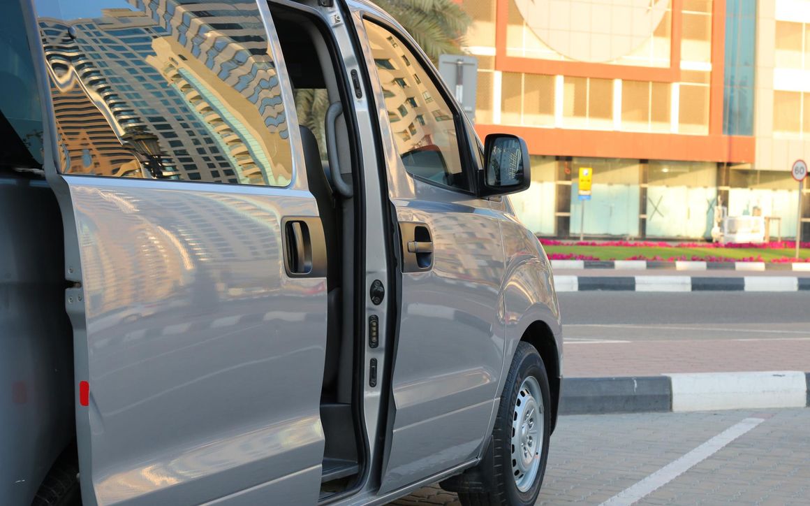 HYUNDAI H1 - image 7