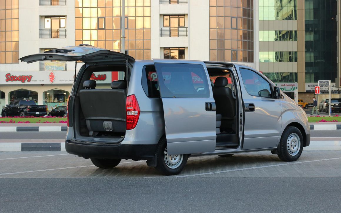 HYUNDAI H1 - image 6