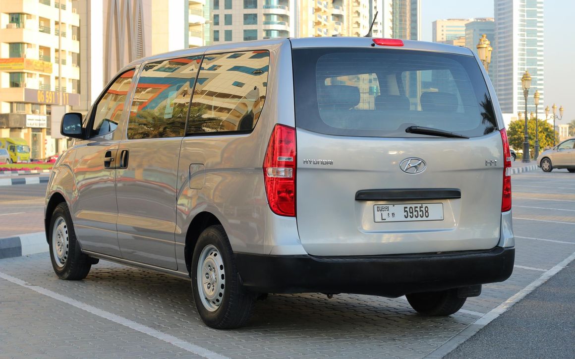 HYUNDAI H1 - image 4