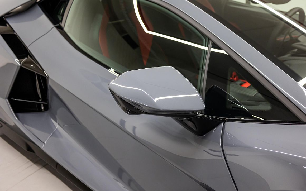 Lamborghini Revuelto - image 7