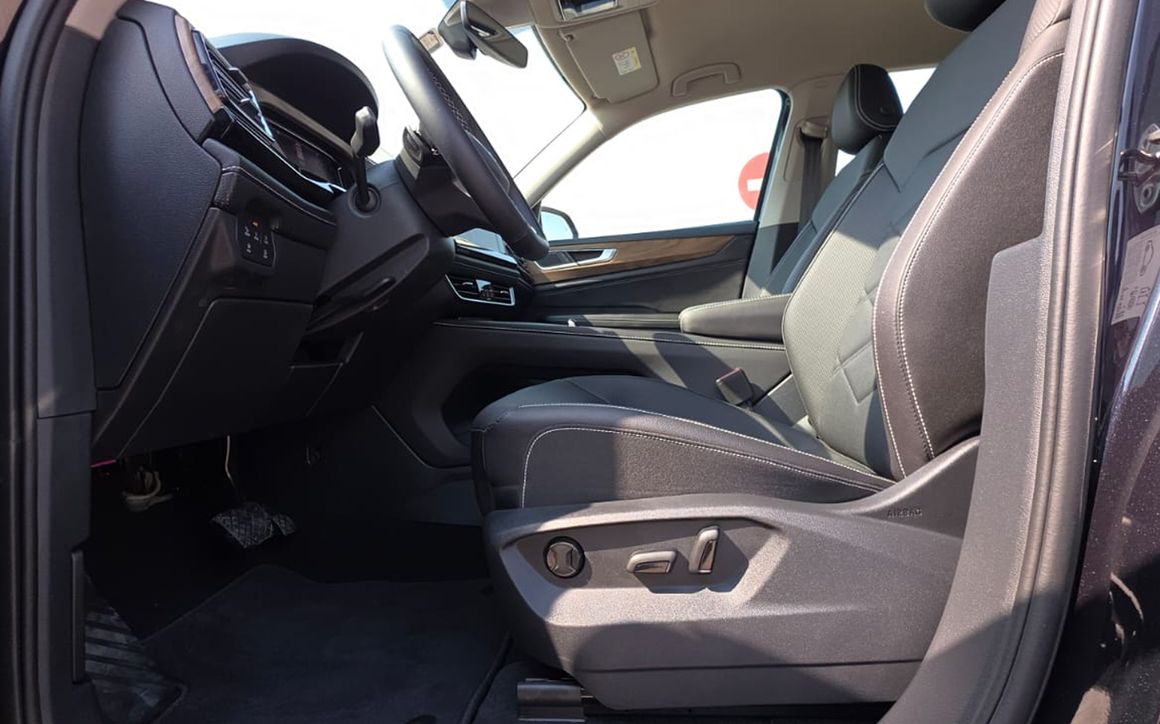 VW Teramont - image 10
