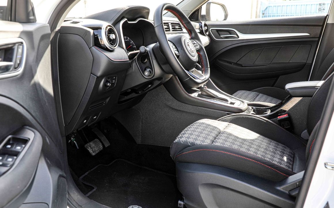 MG ZS LUXURY - image 7