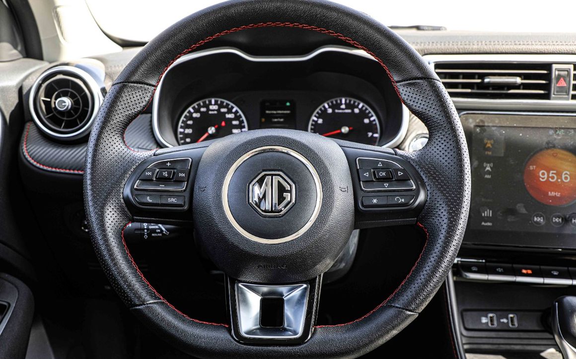 MG ZS LUXURY - image 6