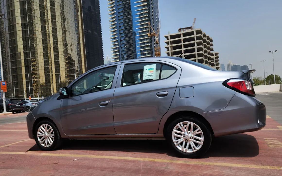 Mitsubishi ATTRAGE - image 3