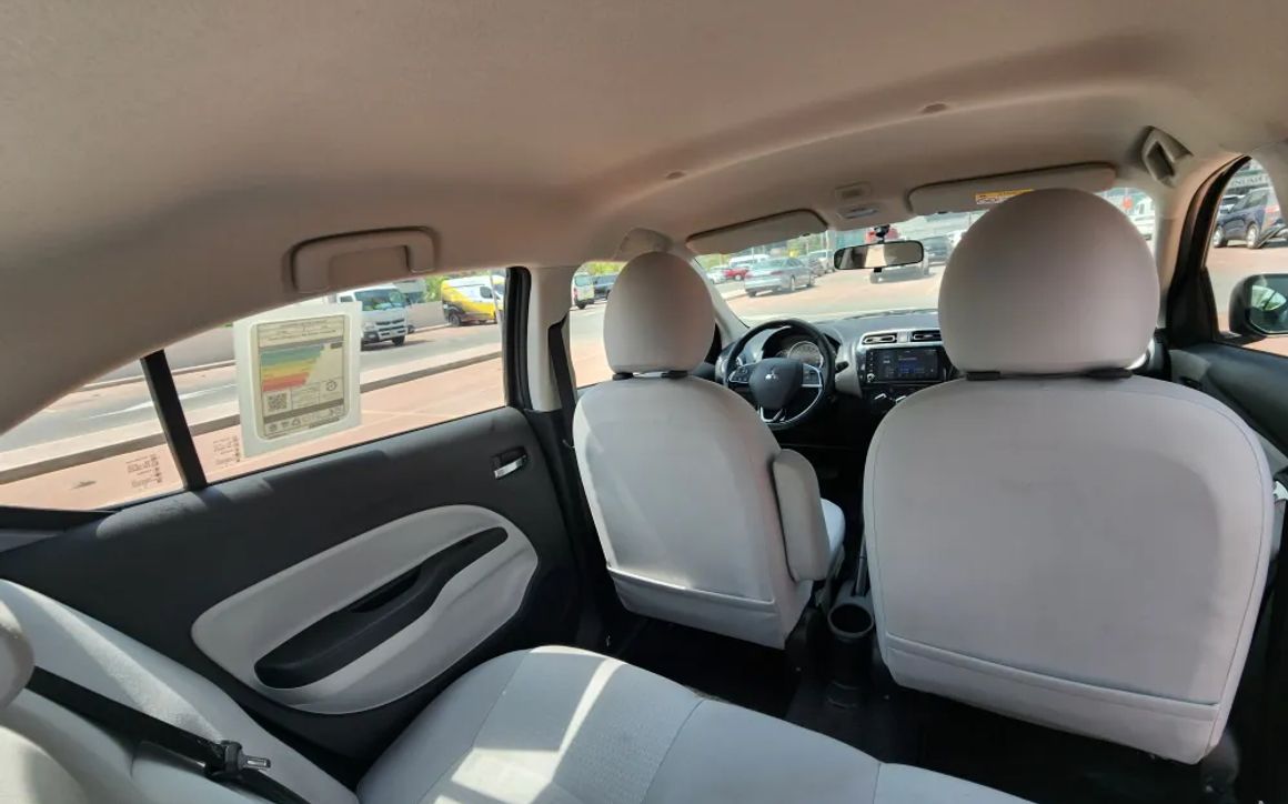 Mitsubishi ATTRAGE - image 9