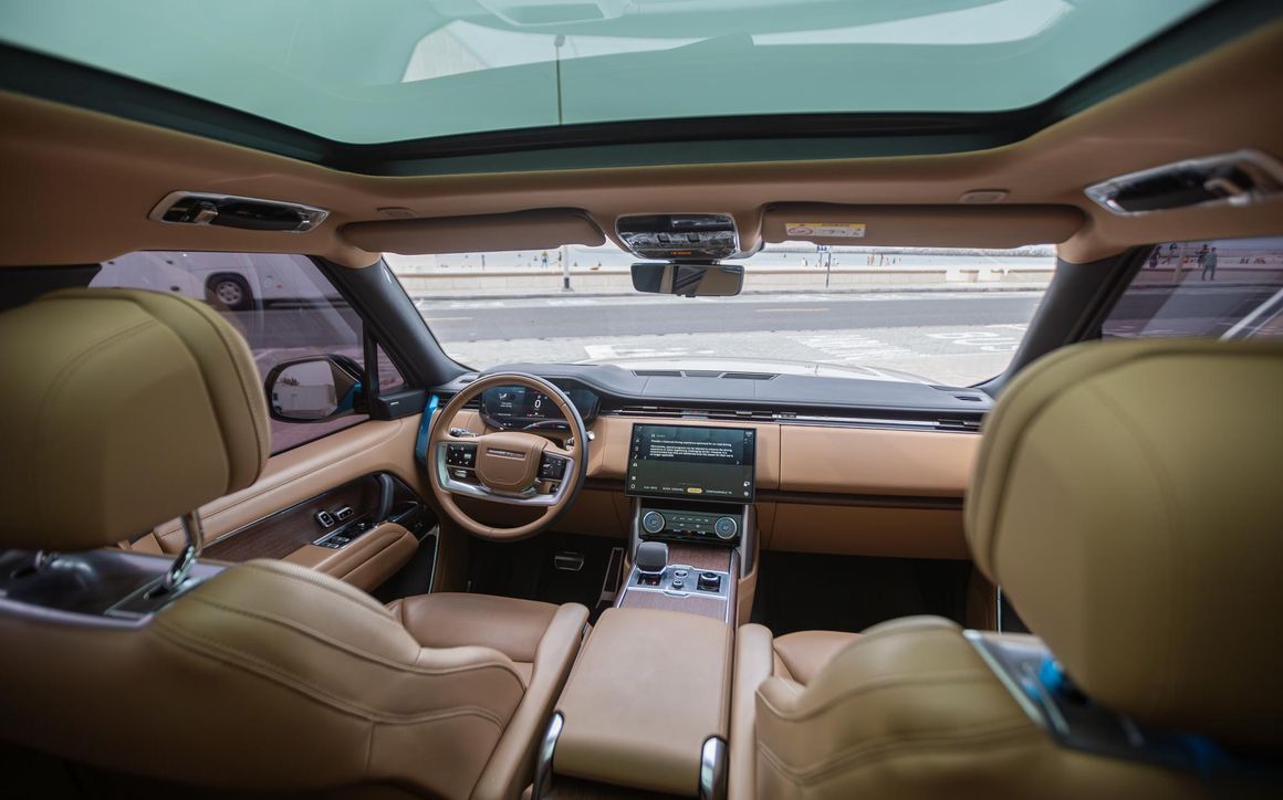 Range Rover HSE - image 5