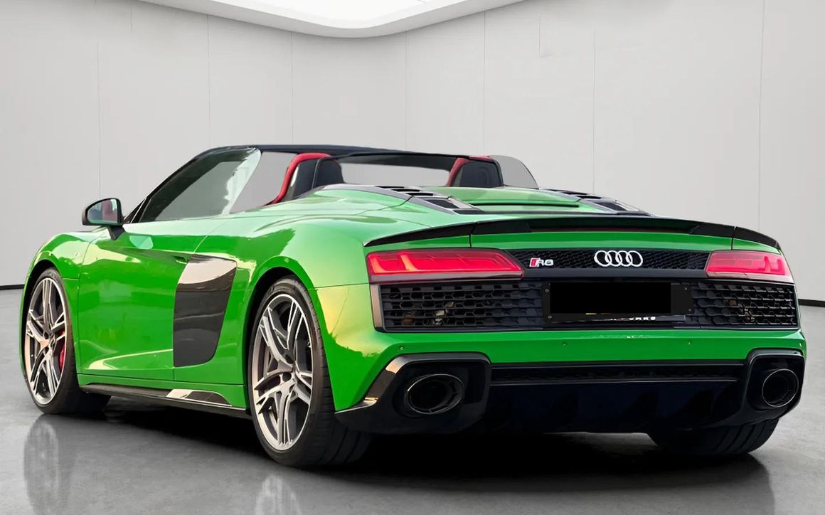 AUDI R8 V10 COUPE - image 5