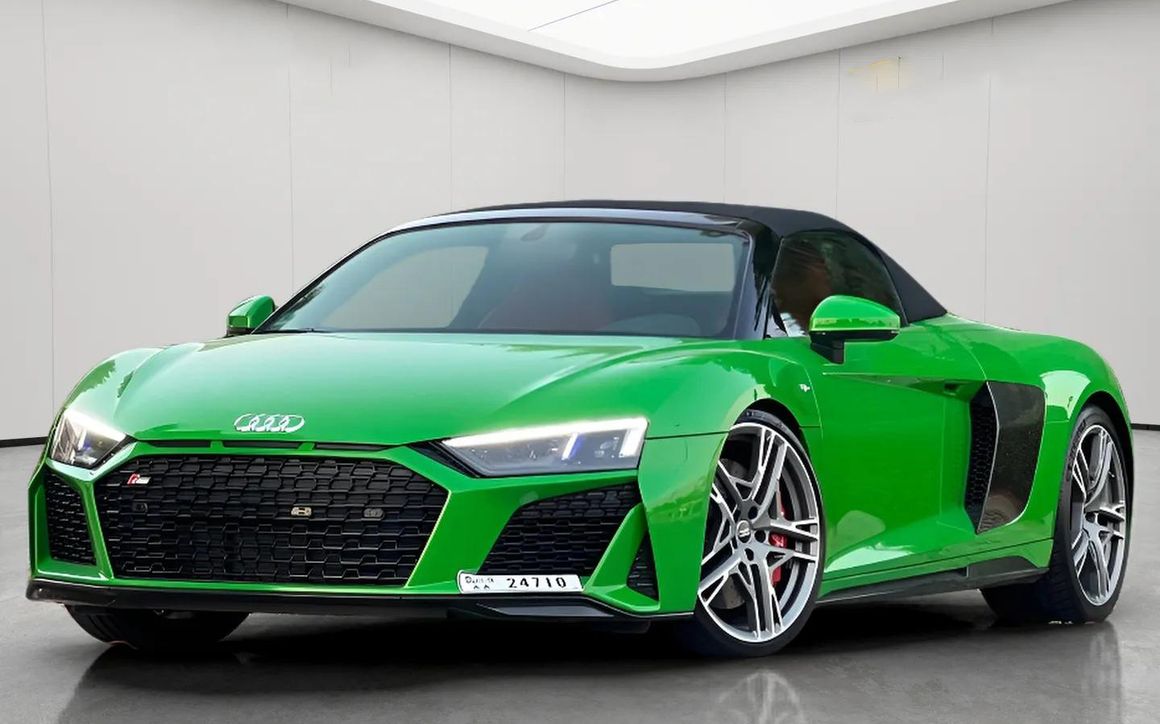 AUDI R8 V10 COUPE - image 1