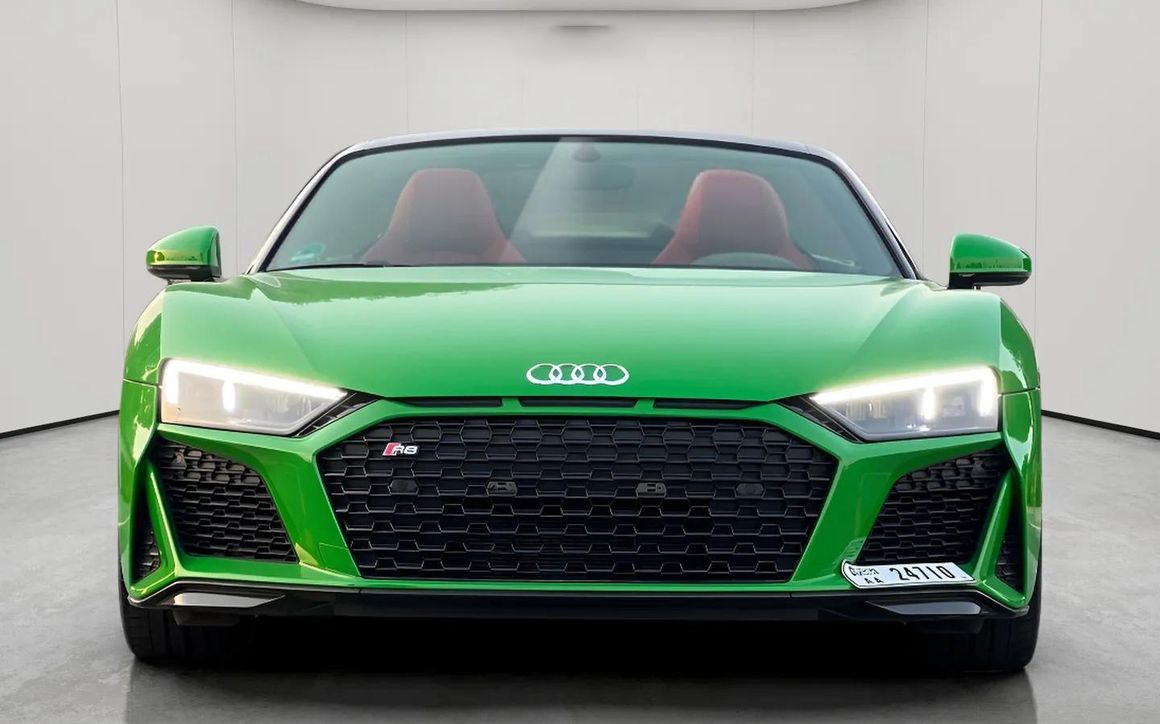 AUDI R8 V10 COUPE - image 3
