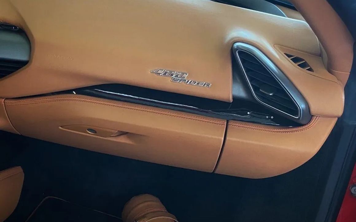 Ferrari Spider 488 - image 6