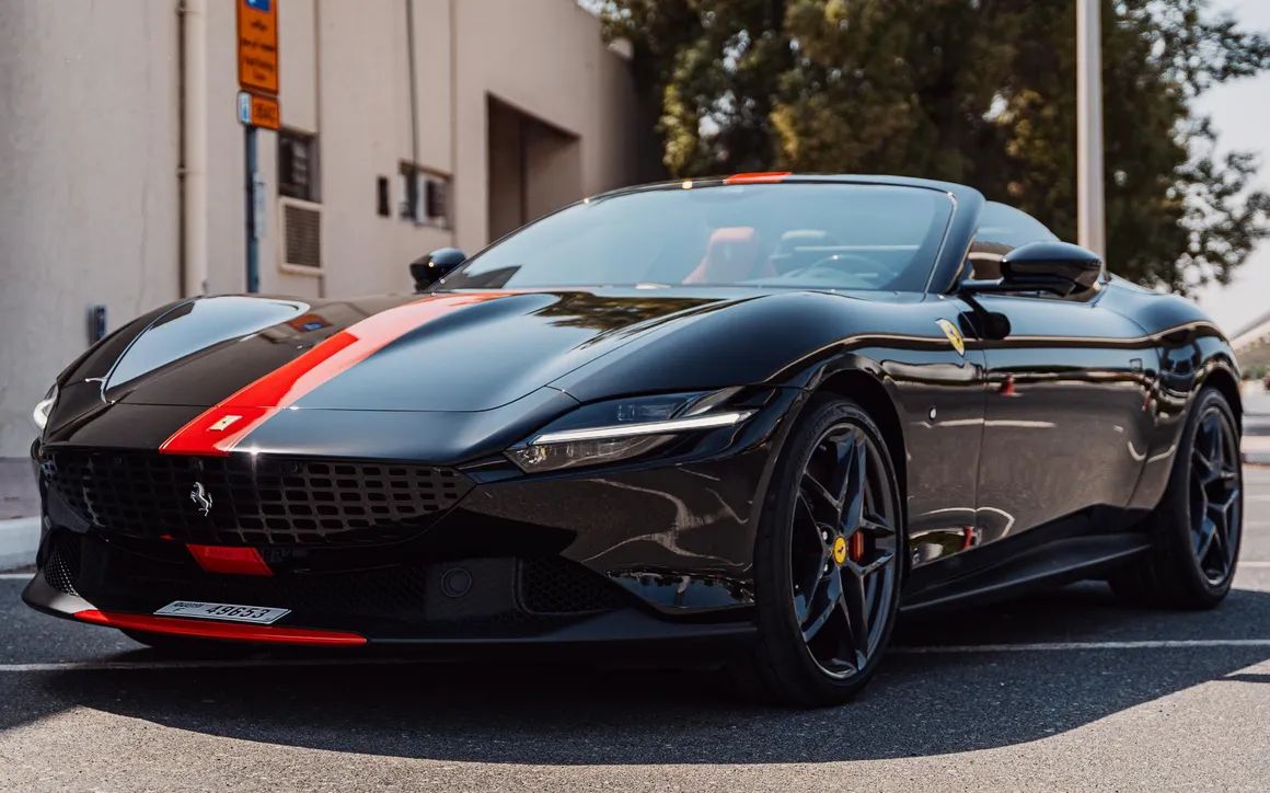 Ferrari Roma Spider - image 1