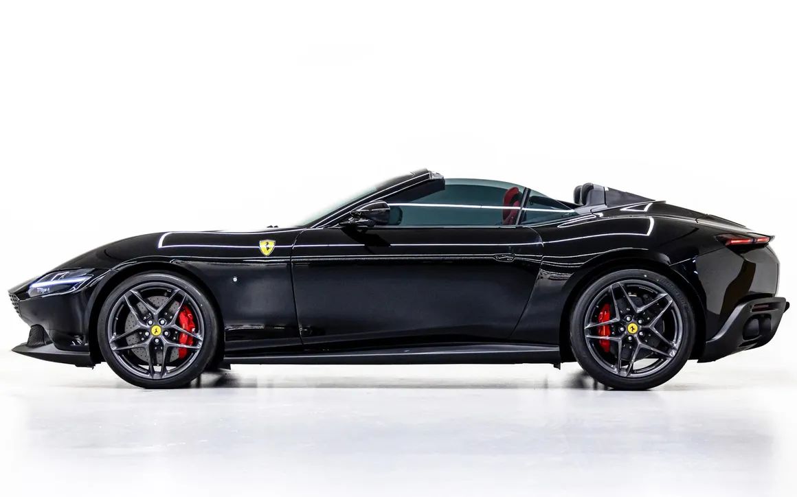 Ferrari Roma Spider - image 2