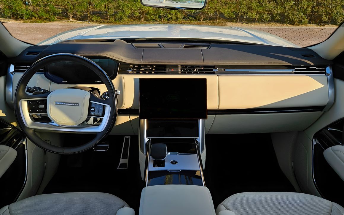Range Rover Vogue - image 9