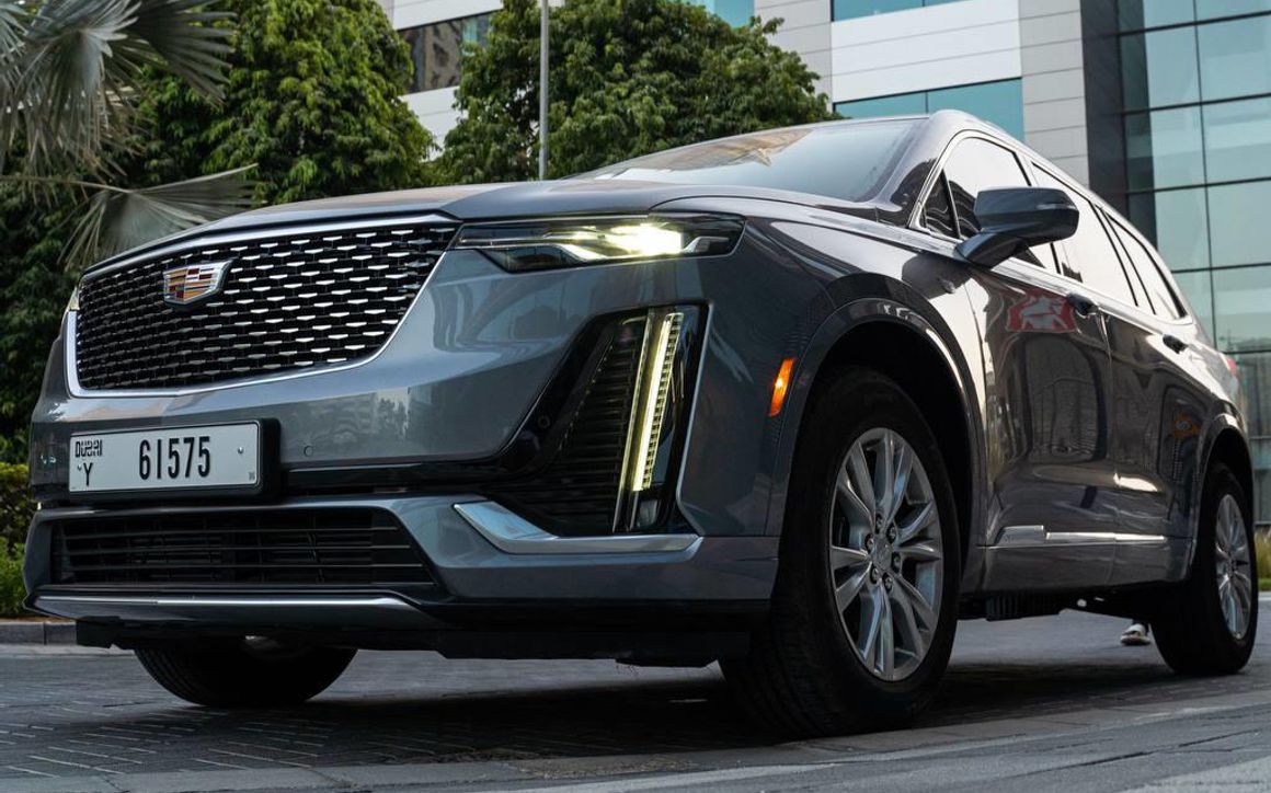 Cadillac  XT6 - image 2