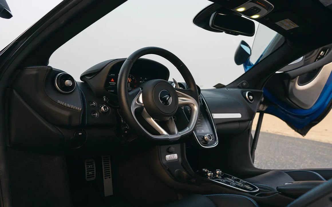 MCLAREN GT - image 10