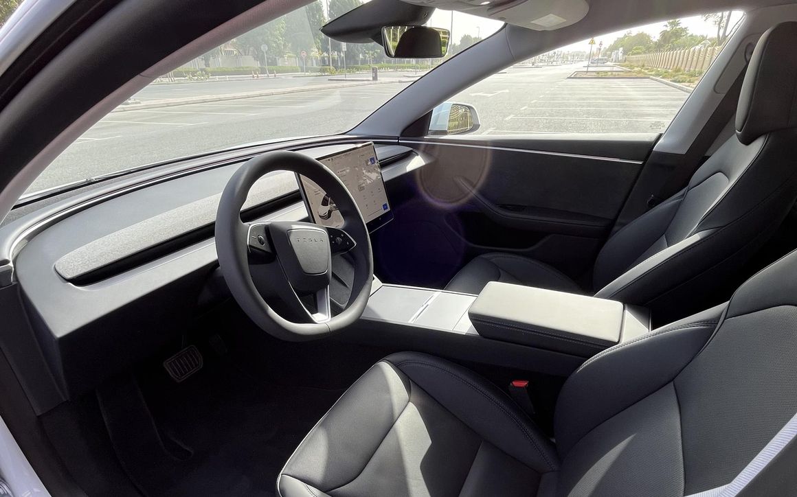 Tesla Model 3 - image 12