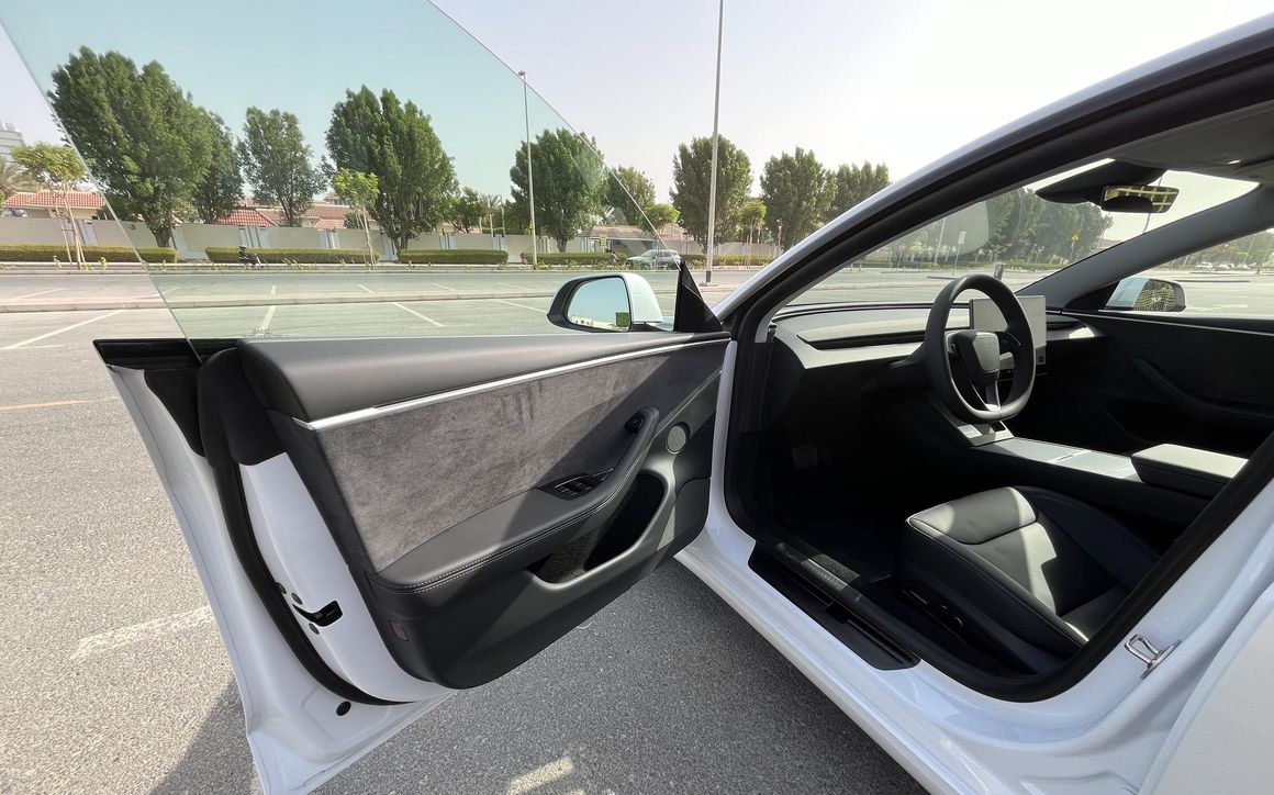 Tesla Model 3 - image 11