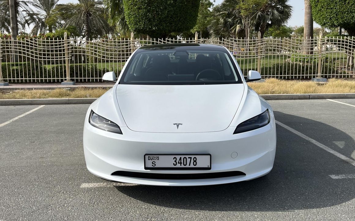 Tesla Model 3 - image 3