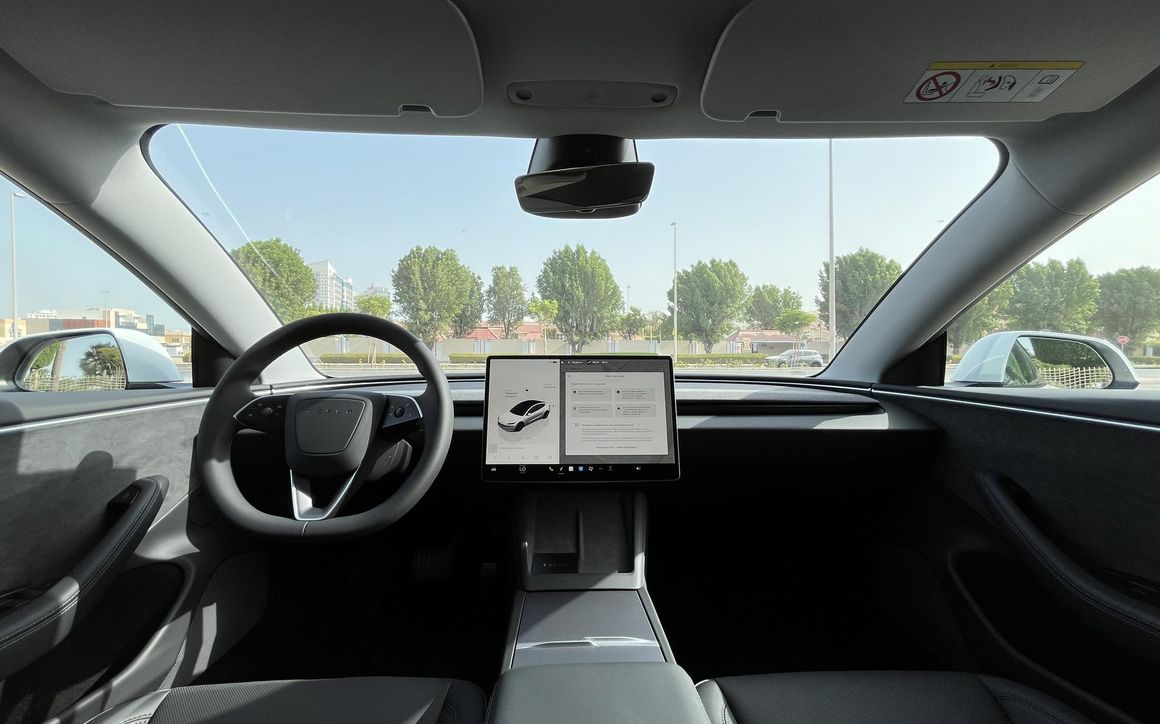 Tesla Model 3 - image 13