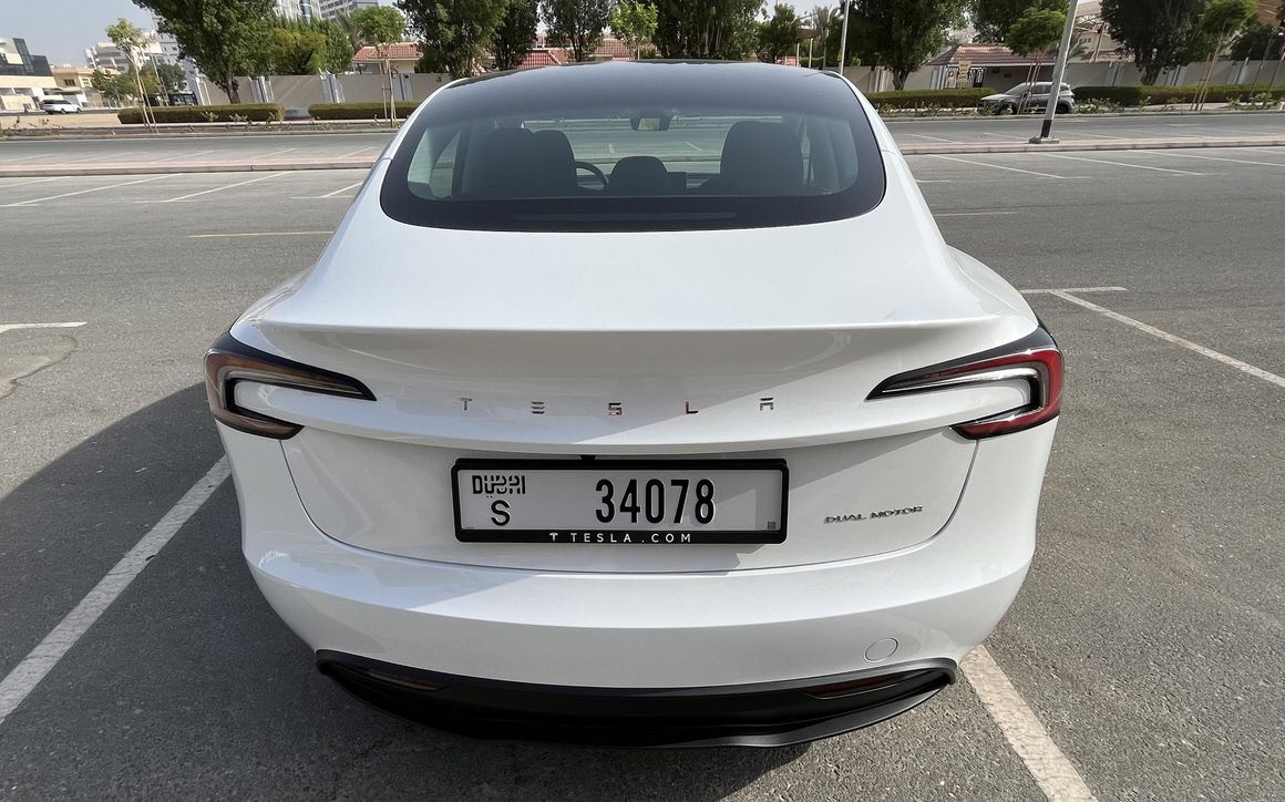 Tesla Model 3 - image 8