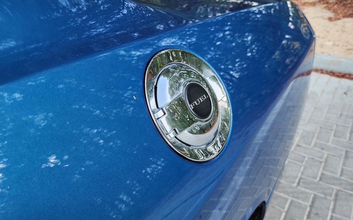 Dodge Challenger - image 8