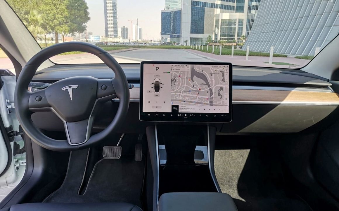 Tesla Model 3 - image 11