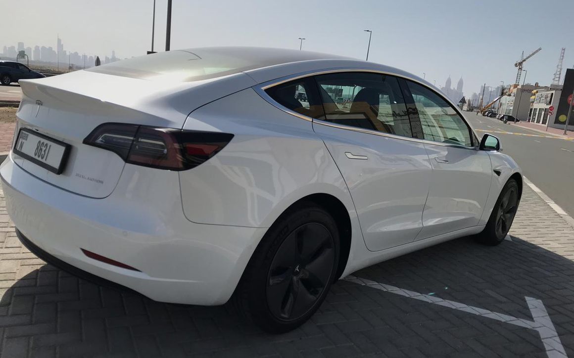 Tesla Model 3 - image 7