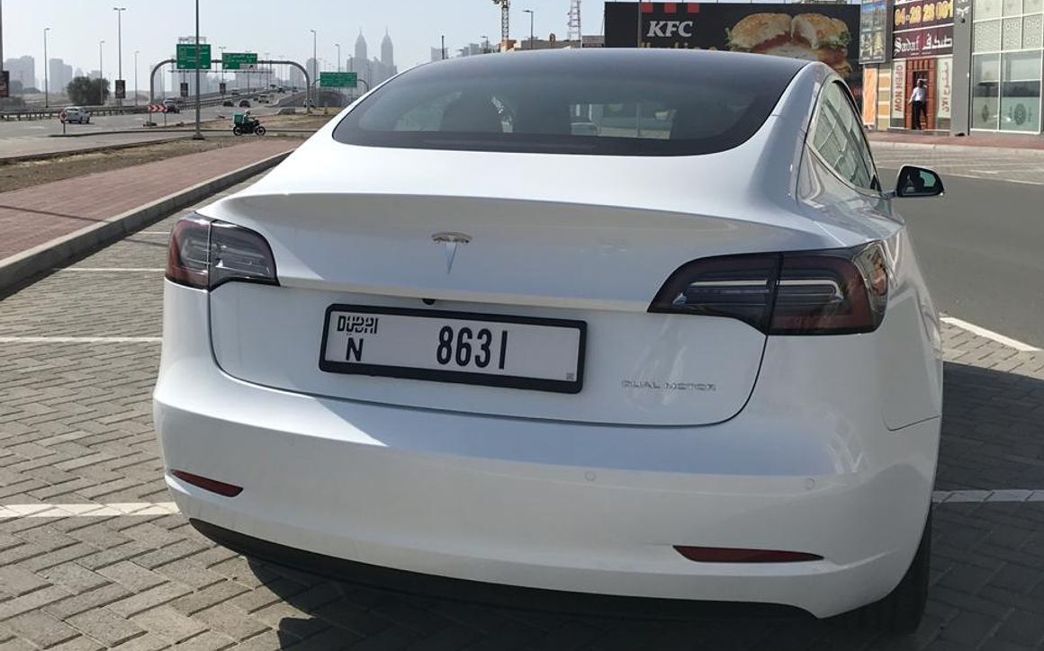 Tesla Model 3 - image 8