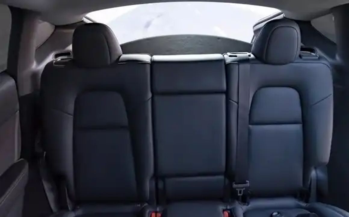 TESLA MODEL Y LONG - image 12