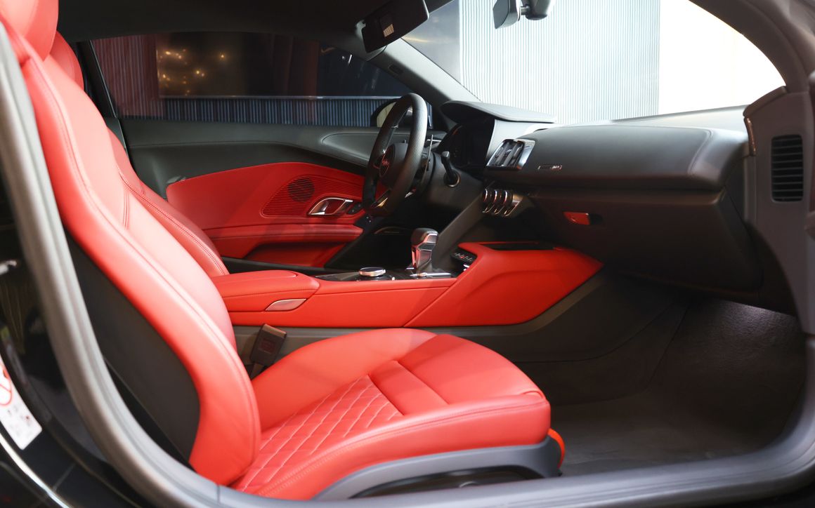 Audi Audi R8 - image 6