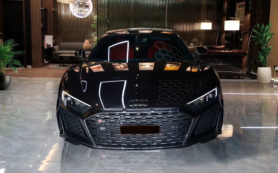Audi Audi R8 - image 3