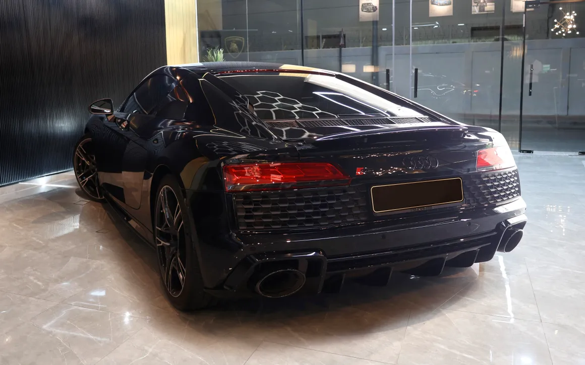 Audi Audi R8 - image 4
