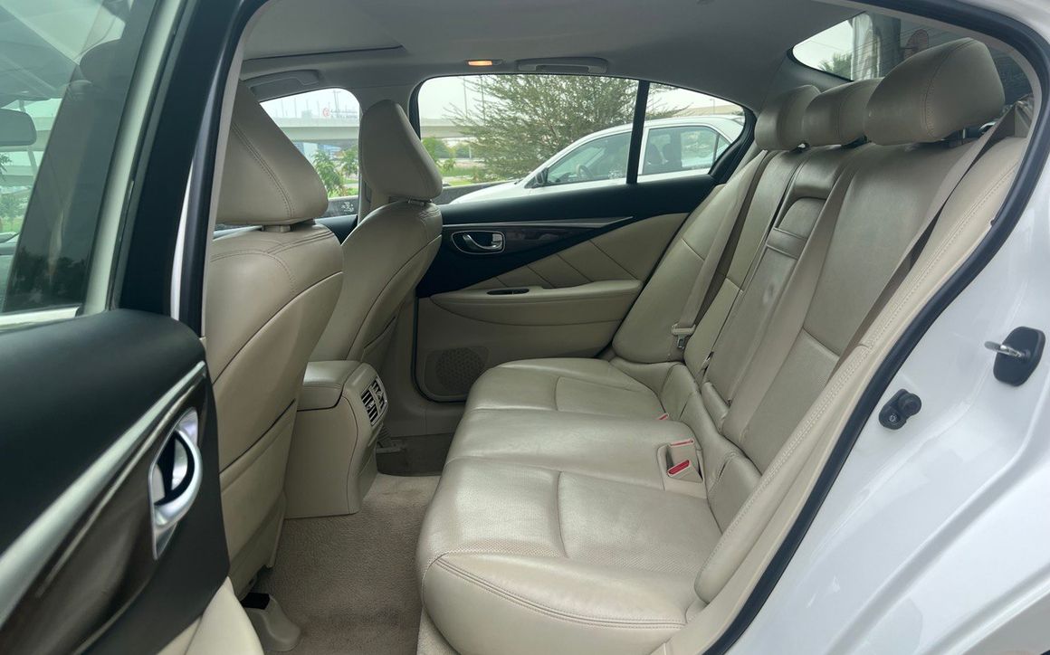 Infiniti Q50 - image 9