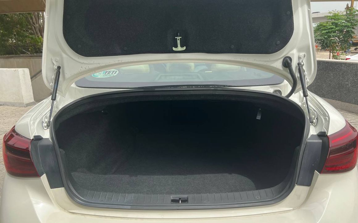 Infiniti Q50 - image 12