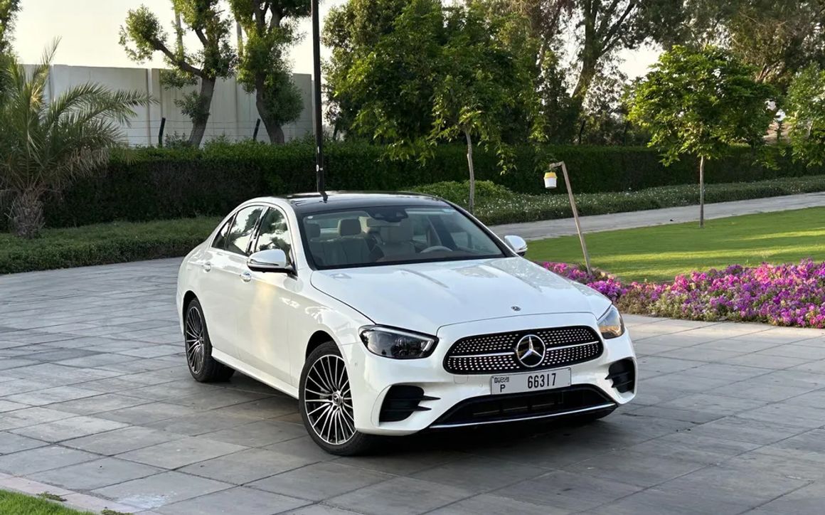 Mercedes-Benz E450 - image 1