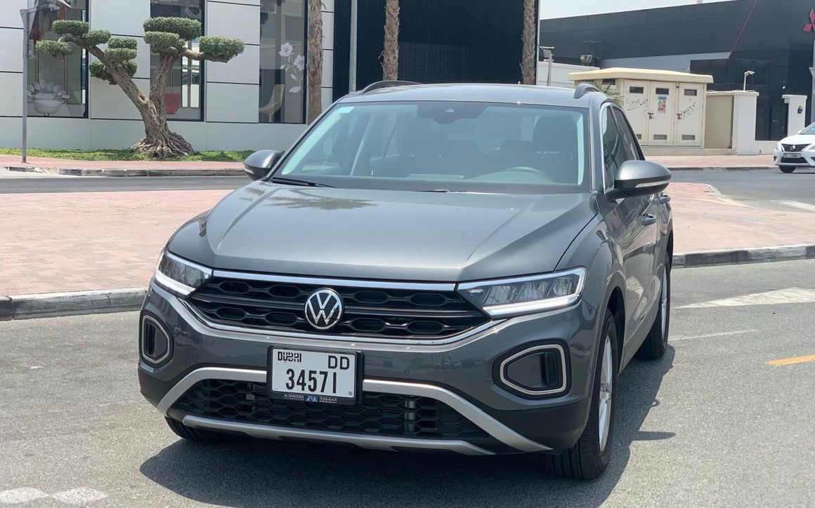 VOLKSWAGEN T-ROC - image 1