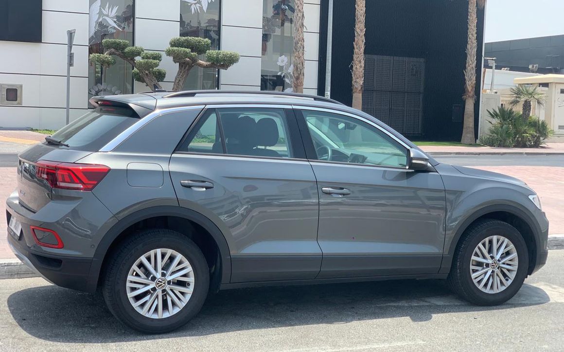 VOLKSWAGEN T-ROC - image 6