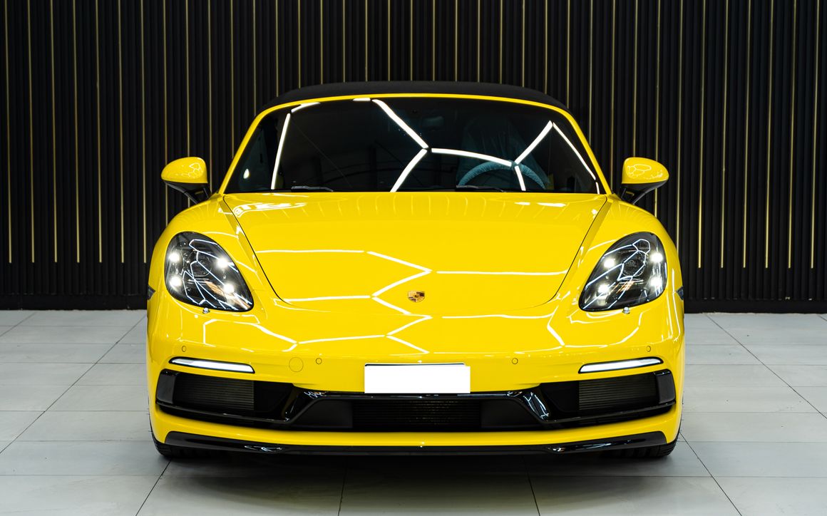 PORSCHE 718 BOXTER Yellow - image 6
