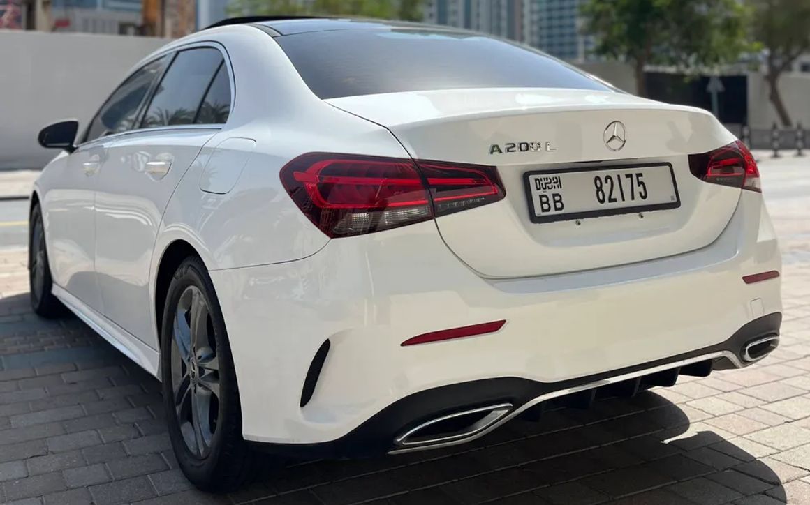 Mercedes A200L - image 6