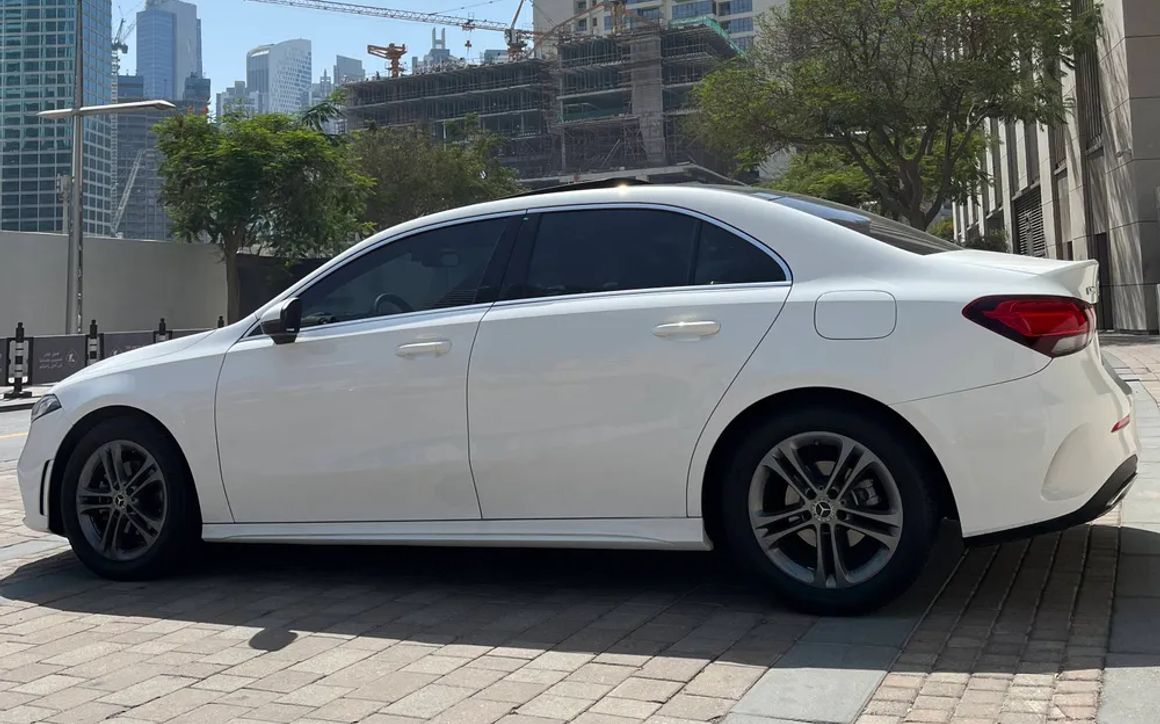 Mercedes A200L - image 2