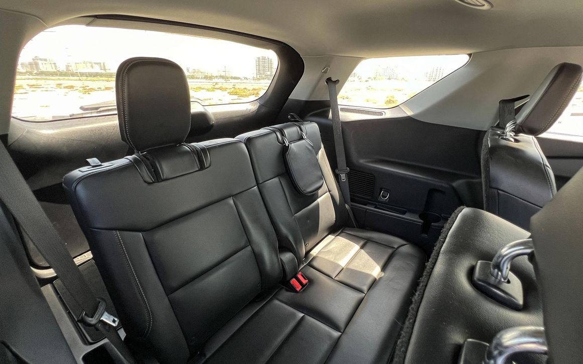 Ford Explorer - image 11
