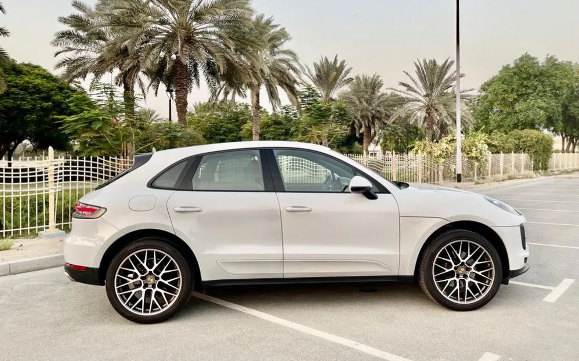 PORSCHE MACAN - image 3