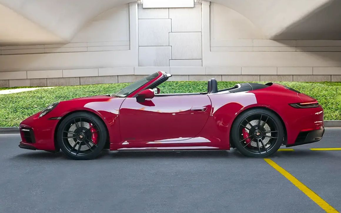 PORSCHE 911 CARRERA 4 GTS Conv - image 2