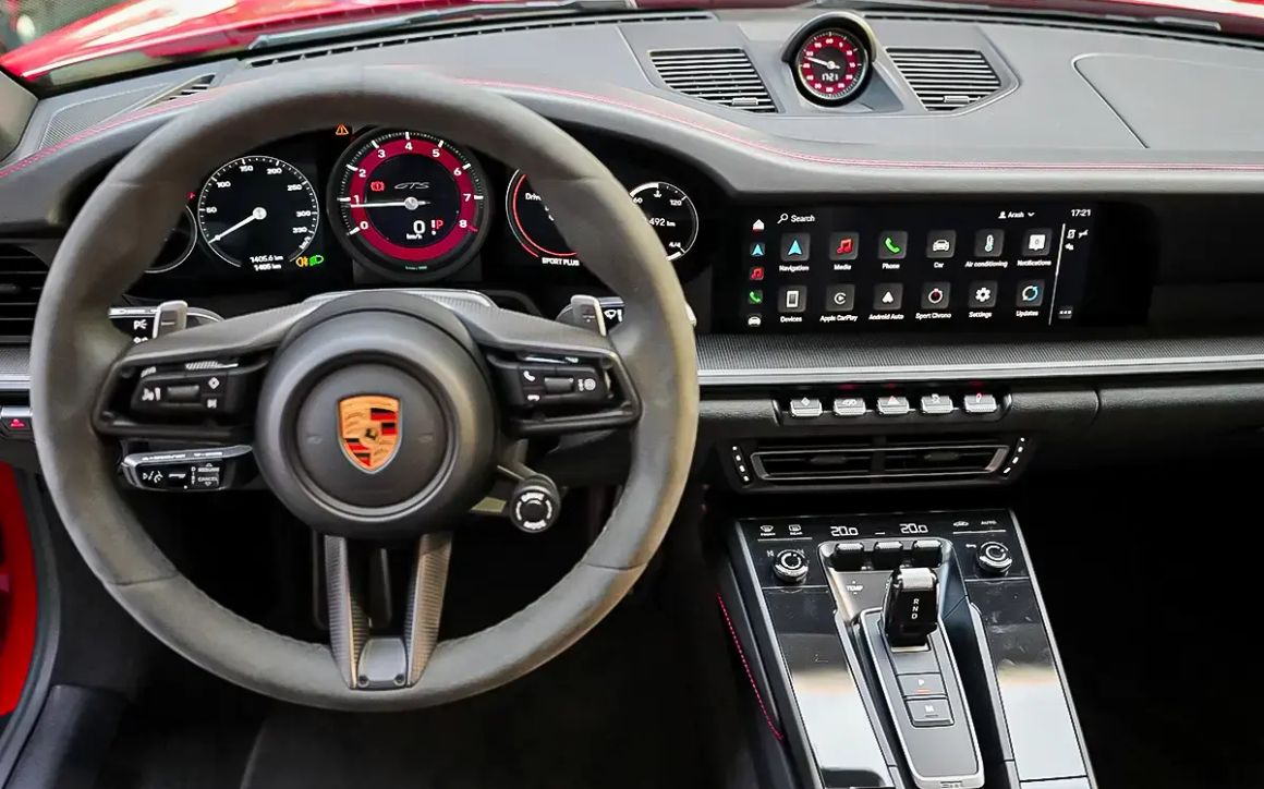 PORSCHE 911 CARRERA 4 GTS Conv - image 8