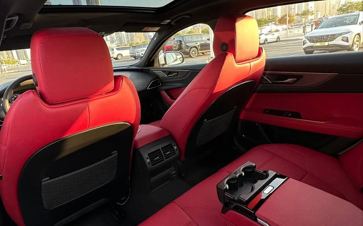 Jaguar XE - image 5